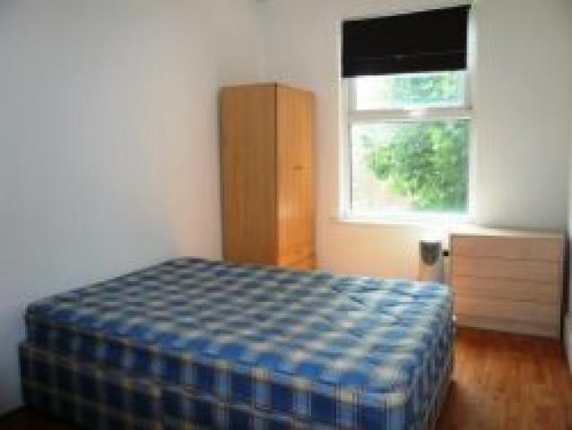 			2 Bedroom, 1 bath, 1 reception Flat			 Shirland Road, MAIDA VALE